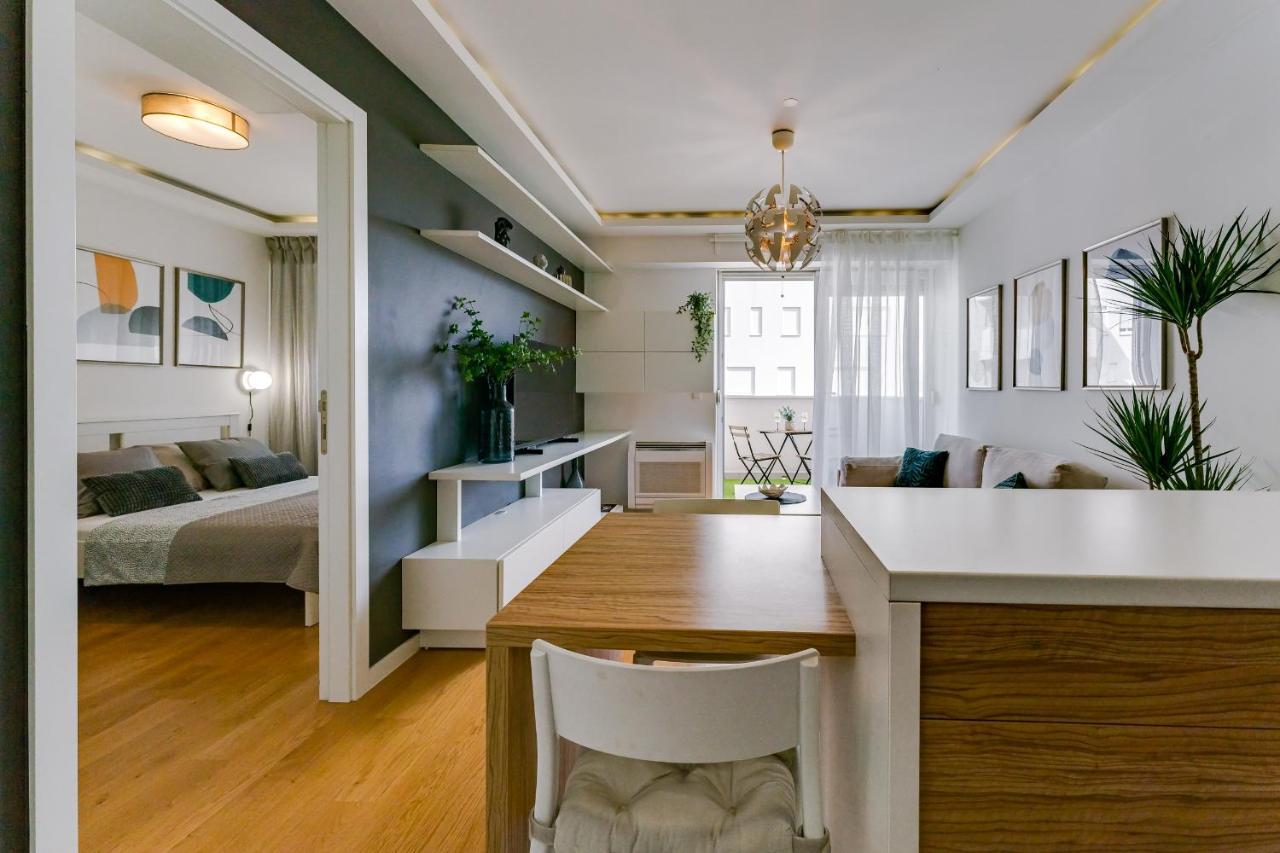 City Lux Apartment 1- With Garage And Balcony 扎达尔 外观 照片